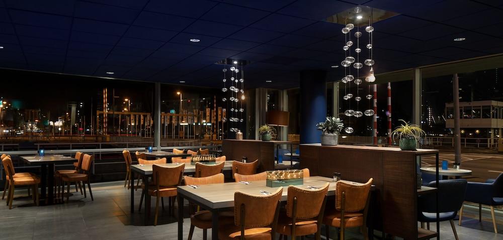 Отель Doubletree By Hilton Rotterdam Centre Экстерьер фото