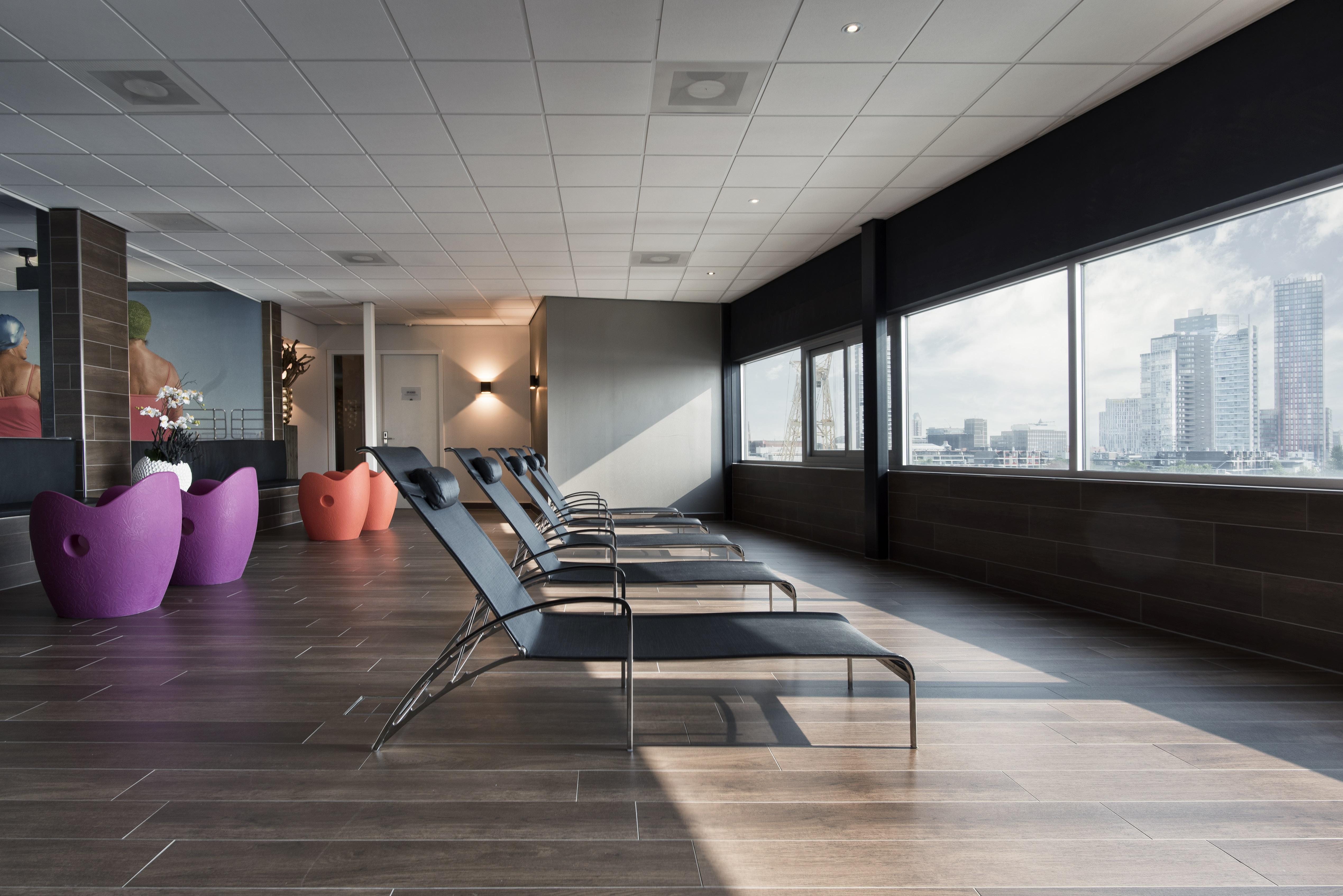 Отель Doubletree By Hilton Rotterdam Centre Экстерьер фото