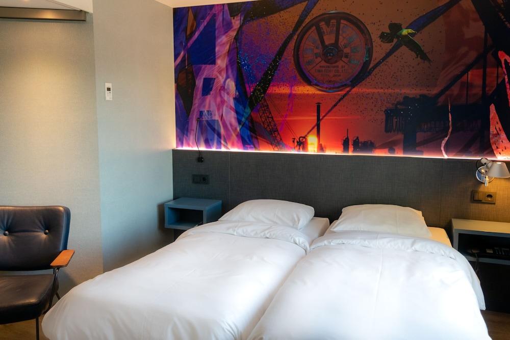 Отель Doubletree By Hilton Rotterdam Centre Экстерьер фото