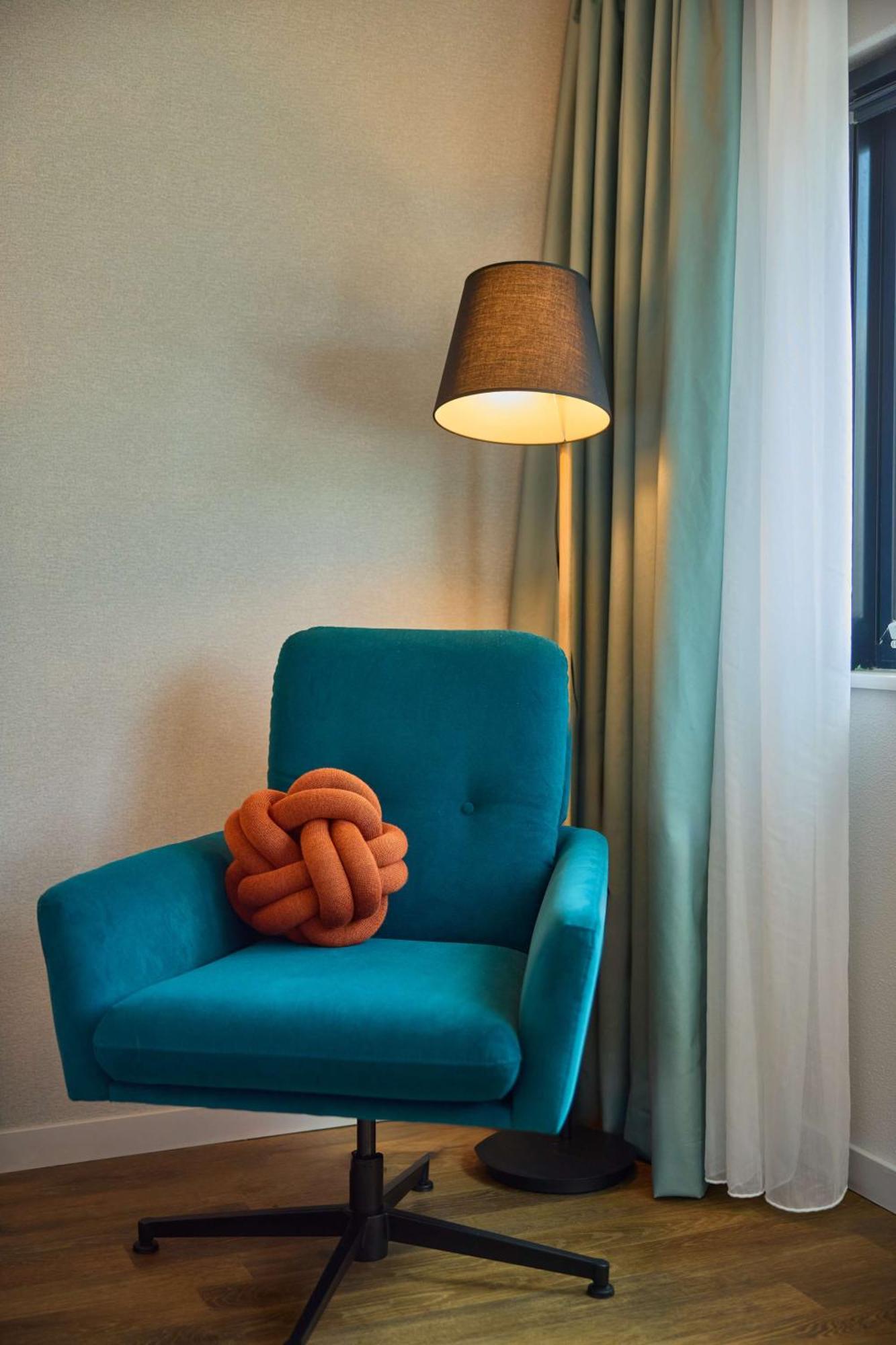 Отель Doubletree By Hilton Rotterdam Centre Экстерьер фото